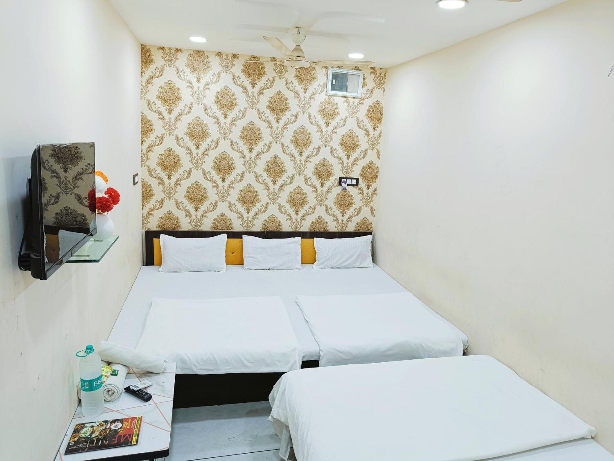 Ginger Hotels Ujjain Tower Kshipra Inn-Family Stay Airconditioned Hotel Exterior photo