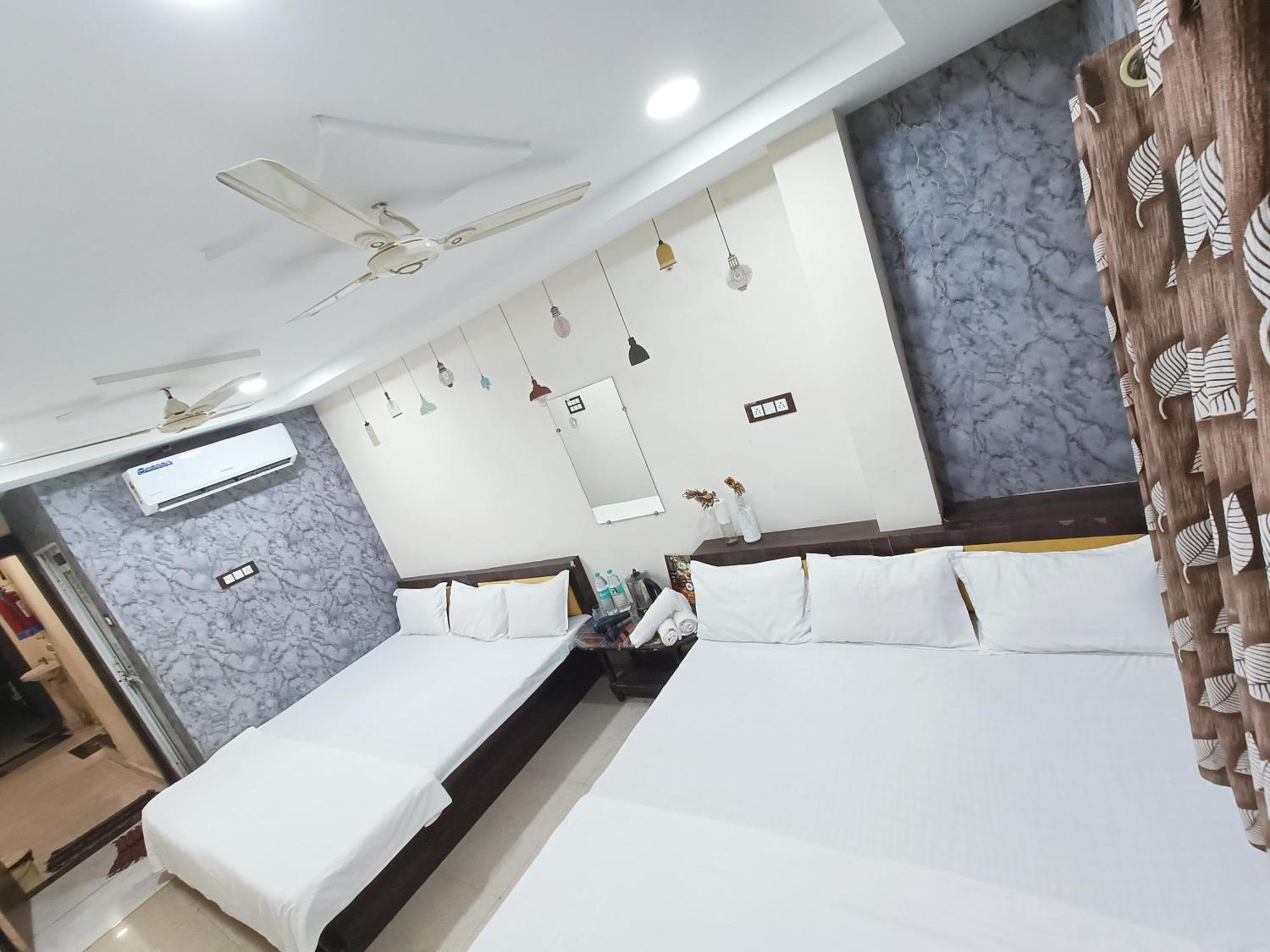 Ginger Hotels Ujjain Tower Kshipra Inn-Family Stay Airconditioned Hotel Exterior photo
